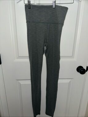 Athletes High-Waist Leggings — gray